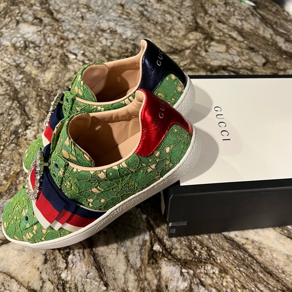 Gucci Size 7/37 Worn Once - With Box! Green Flower Leaf Sneakers - Picture 2 of 9